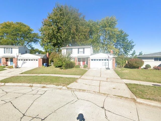 House image located at Warren, MI 48093
