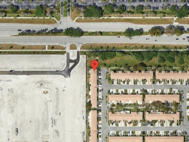 House image located at Hollywood, FL 33027