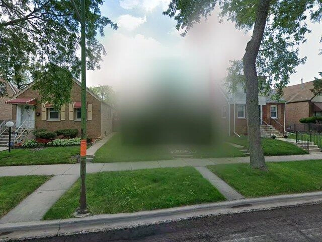 House image located at Chicago, IL 60617