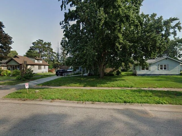 House image located at Saint Paul, MN 55106