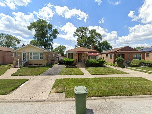 House image located at Dolton, IL 60419
