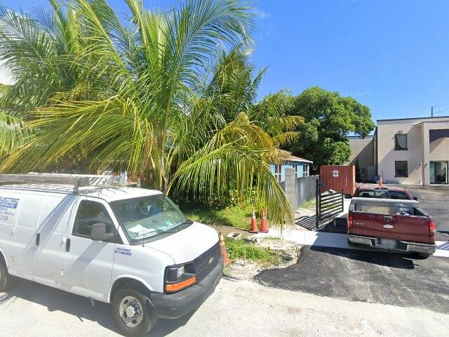 House image located at Dania, FL 33004