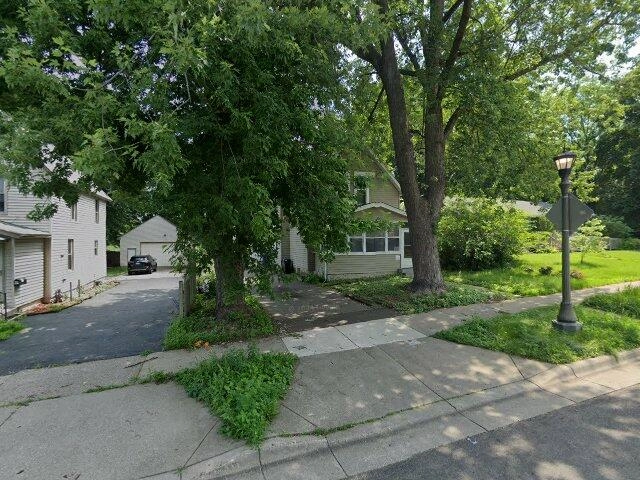 House image located at Saint Paul, MN 55117