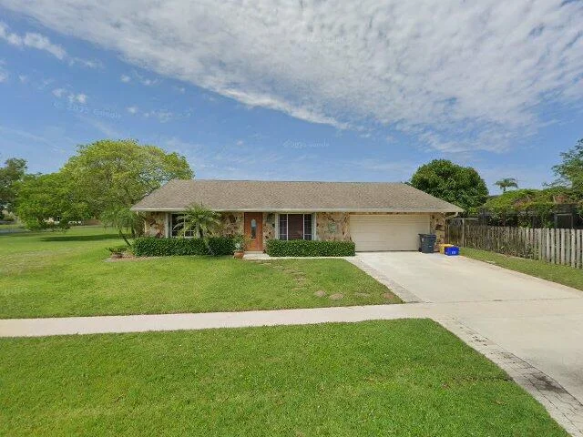 House image located at Lake Worth, FL 33463