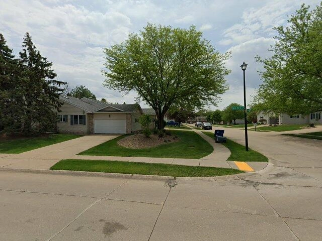 House image located at Bettendorf, IA 52722