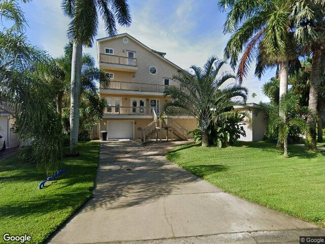 House image located at Saint Petersburg, FL 33703