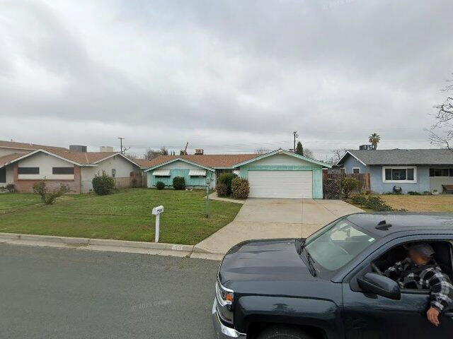 House image located at Porterville, CA 93257