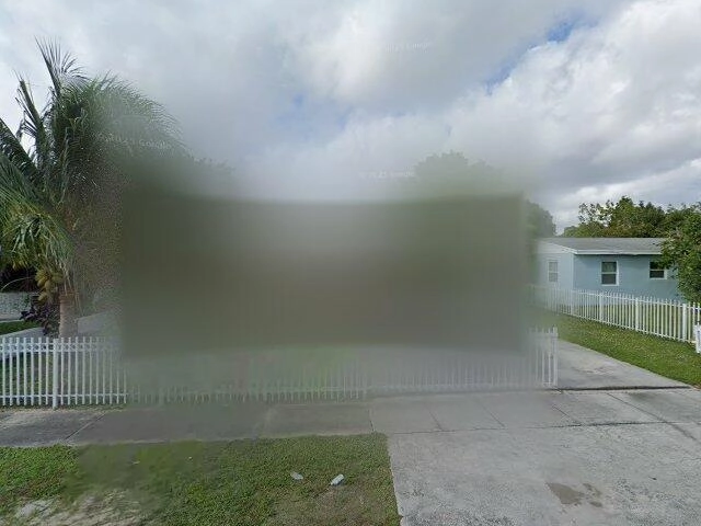 House image located at Miami, FL 33162