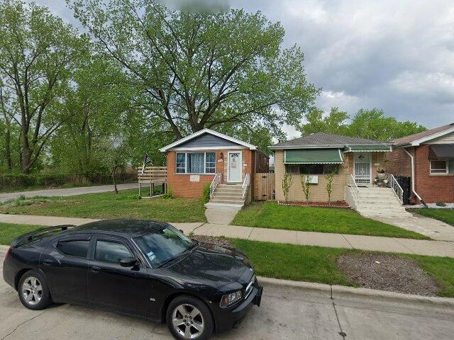 House image located at Chicago, IL 60617