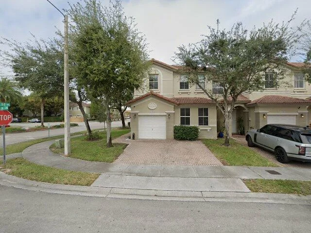 House image located at Miami, FL 33178