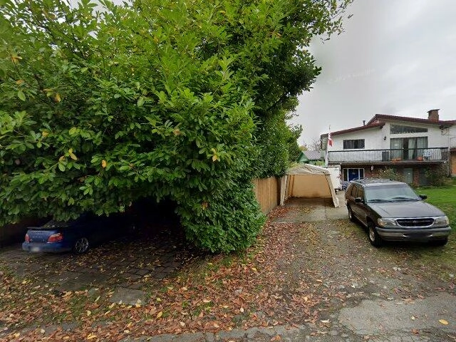 House image located at Livonia, MI 48154