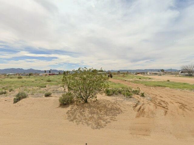 House image located at Golden Valley, AZ 86413