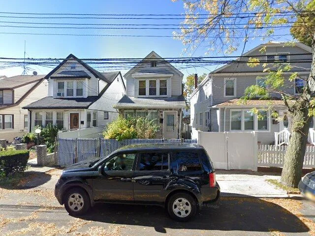 House image located at Saint Albans, NY 11412