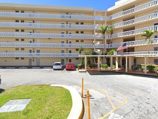 House image located at North Miami Beach, FL 33160