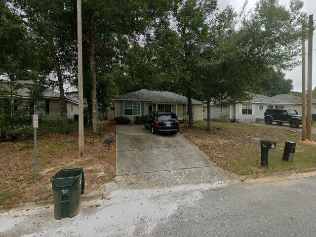 House image located at Milton, FL 32570