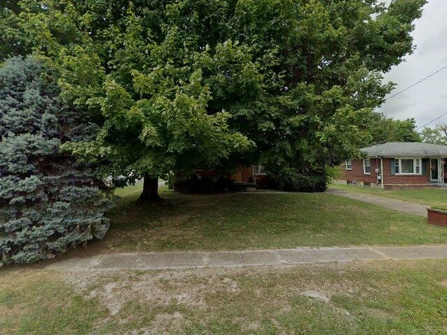 House image located at Louisville, KY 40216