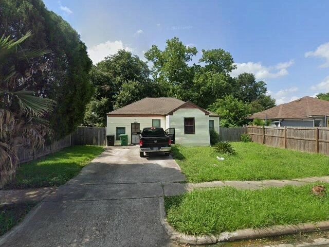 House image located at Houston, TX 77012