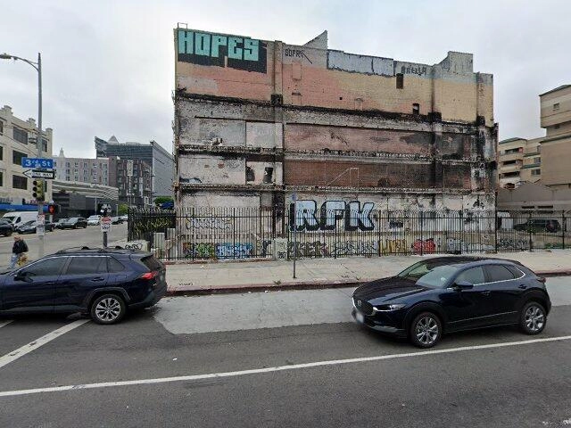 House image located at Anamosa, IA 52205