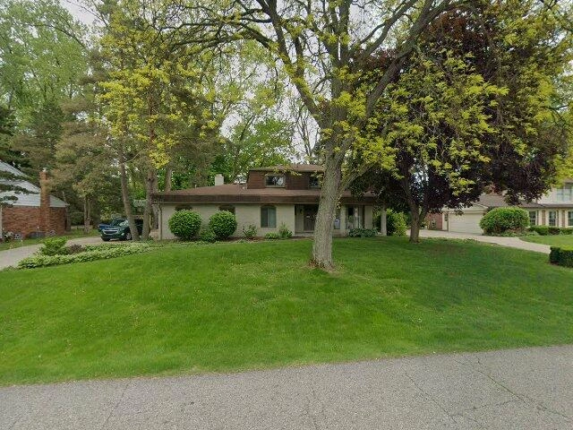 House image located at Utica, MI 48316