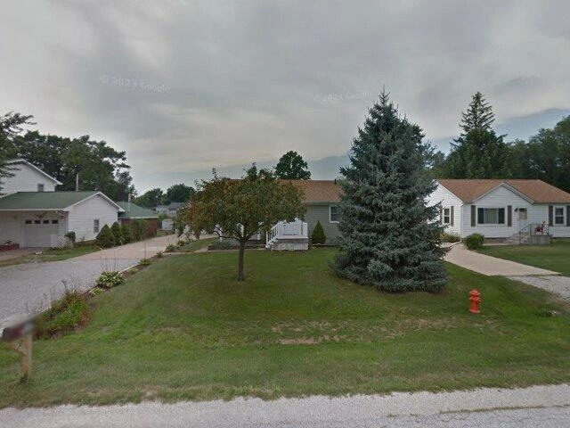 House image located at Moline, IL 61265