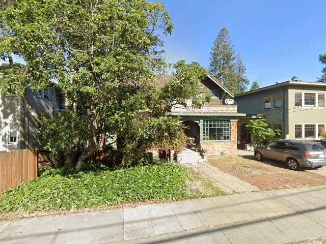 House image located at Oakland, CA 94610