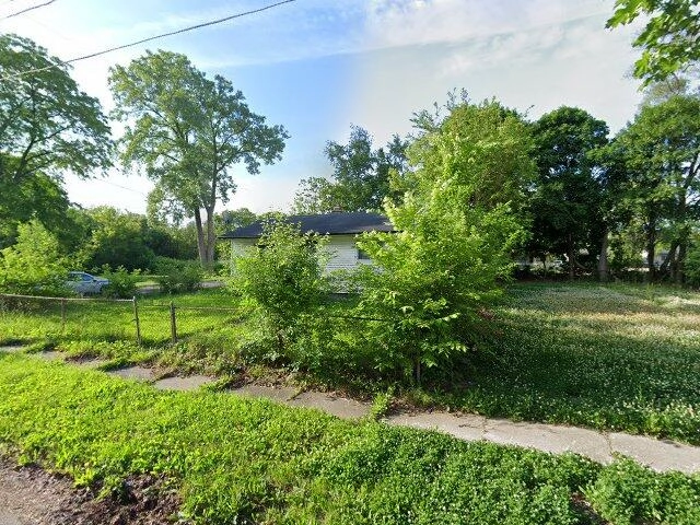 House image located at Flint, MI 48505