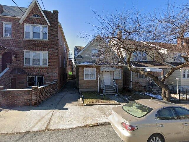 House image located at Bronx, NY 10461