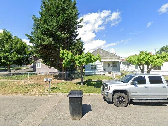 House image located at Toppenish, WA 98948