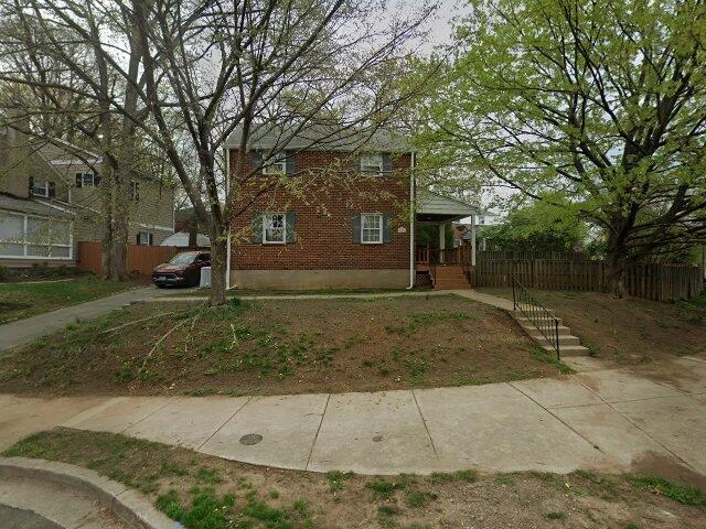 House image located at Arlington, VA 22203