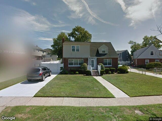 House image located at Franklin Square, NY 11010