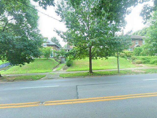 House image located at Louisville, KY 40204