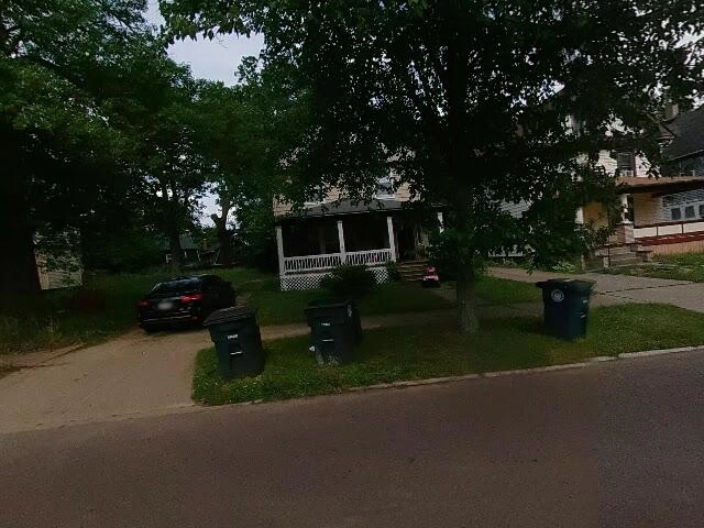 House image located at Akron, OH 44302