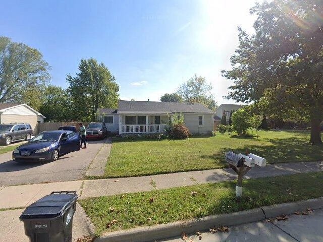 House image located at Roseville, MI 48066