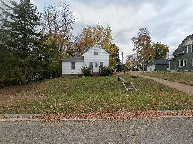 House image located at Glencoe, MN 55336
