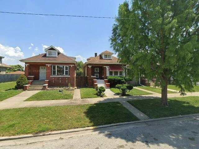 House image located at Chicago, IL 60620