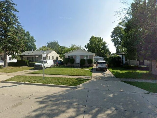 House image located at Roseville, MI 48066