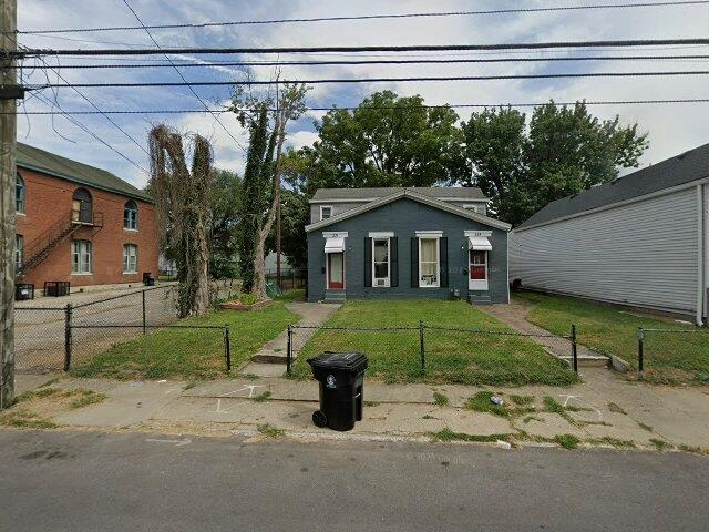 House image located at Saginaw, MI 48601