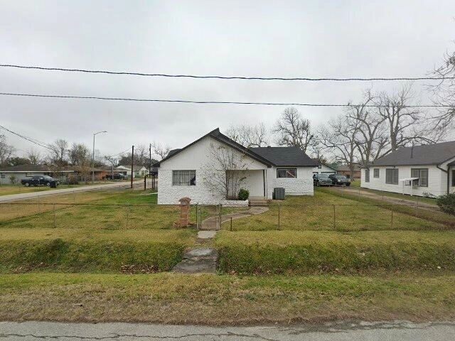 House image located at Houston, TX 77026