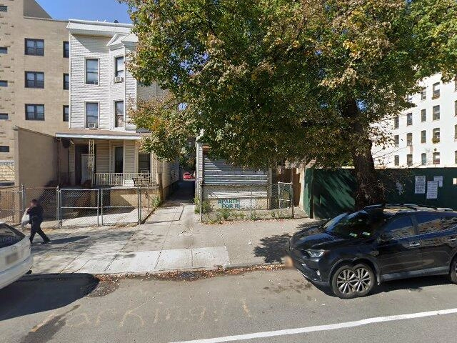 House image located at Hartford, CT 06105
