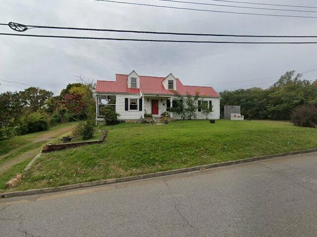 House image located at Martinsville, VA 24112
