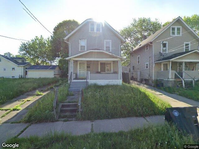 House image located at Akron, OH 44306
