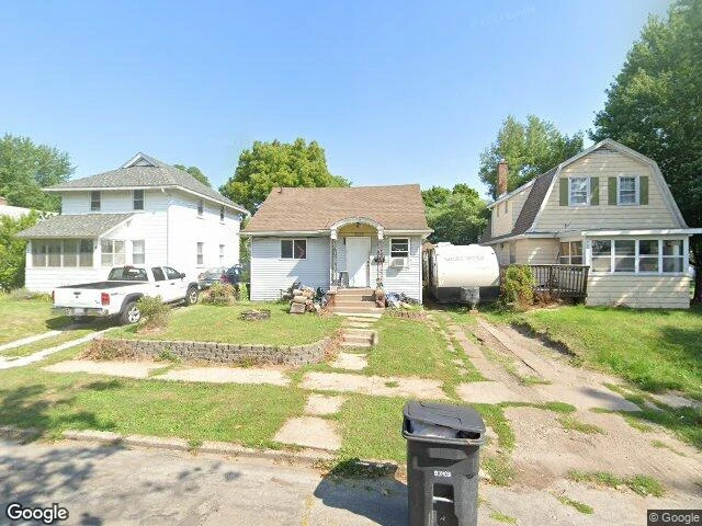 House image located at Rock Island, IL 61201