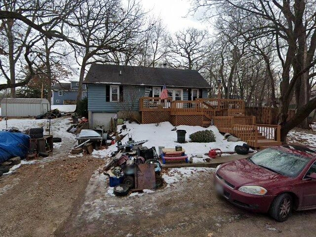 House image located at South Elgin, IL 60177