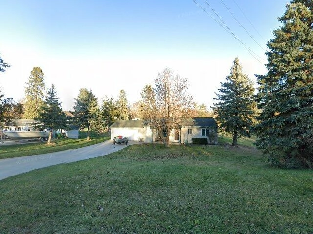 House image located at Milford, MI 48381