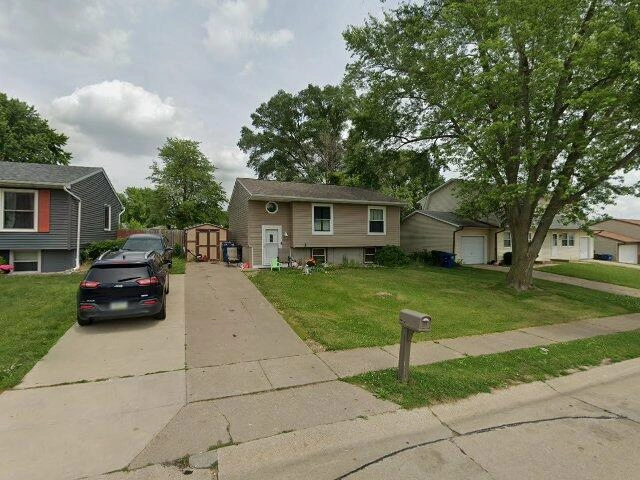 House image located at Davenport, IA 52806