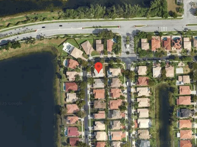 House image located at Hollywood, FL 33027