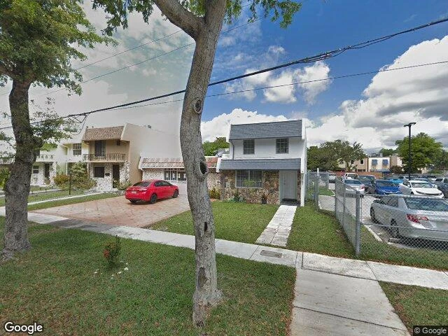 House image located at Miami, FL 33181