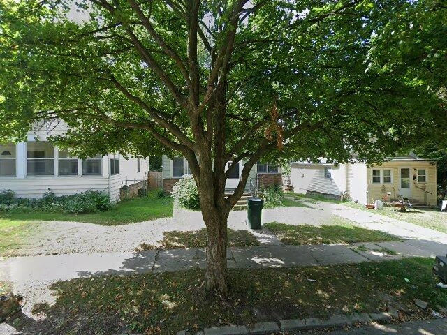 House image located at Lansing, MI 48912