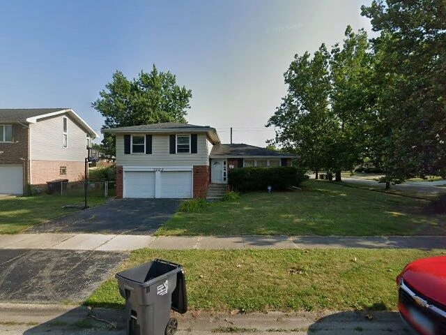 House image located at South Holland, IL 60473