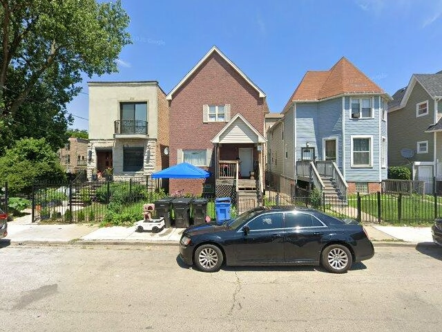 House image located at Chicago, IL 60653